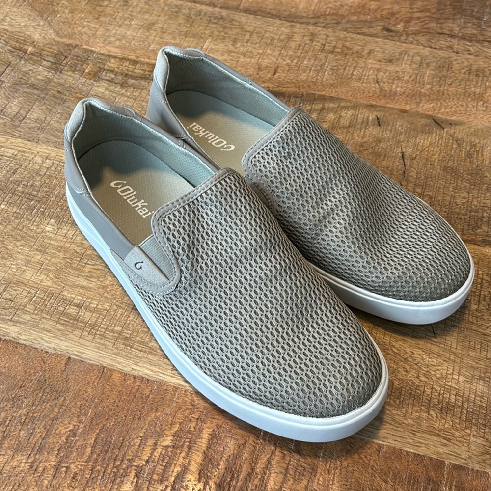 Olukai tan boat shoes